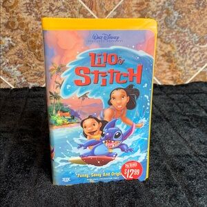 Vtg 2002 Lilo & Stitch VHS Original Blockbuster Rental Yellow Clamshell Case